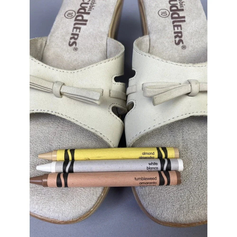 COBBIE CUDDLERS Size 10 Womens Creme Sandal Shoe Open Toe 3